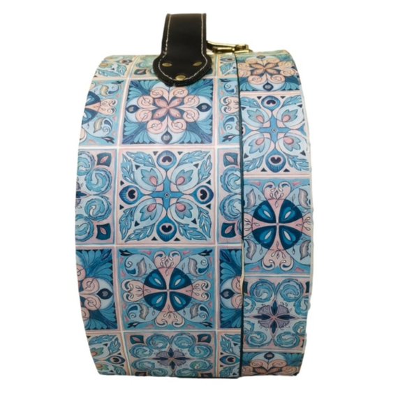 Peacock Themed Round Carry Case - Home Storage - Handle - Lined Interior - Picture 6 of 10